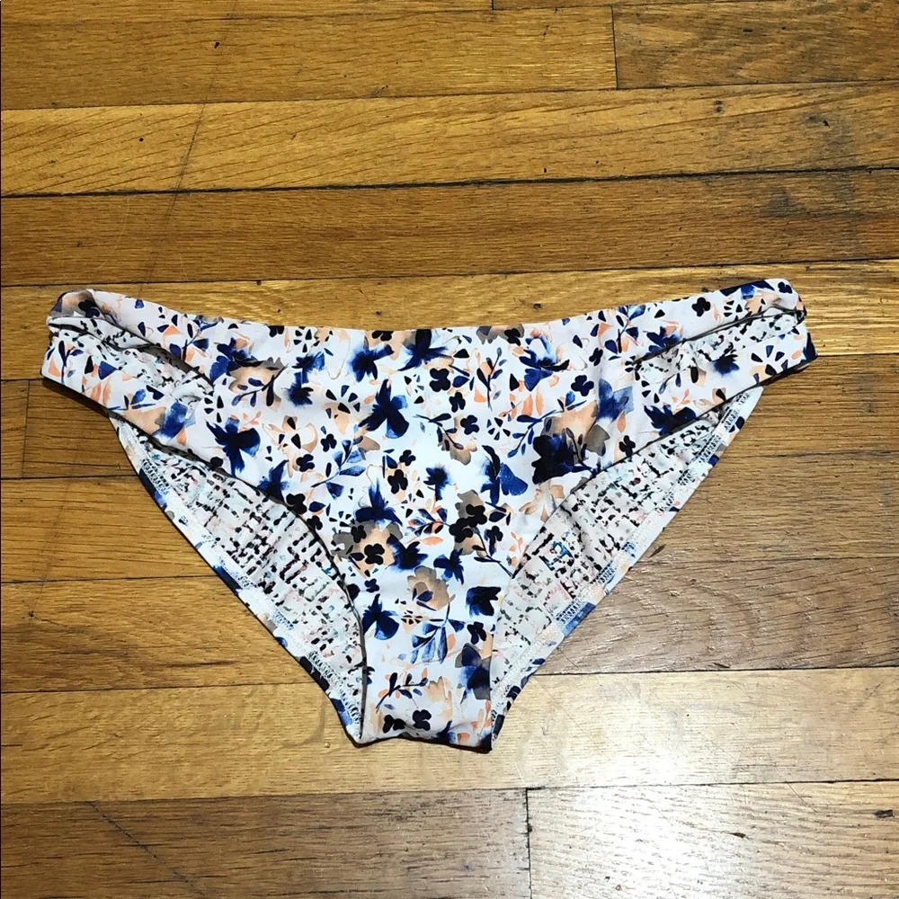 L*Space The Charlie Bikini Bottoms in Techno Garden Floral, Women’s size XL